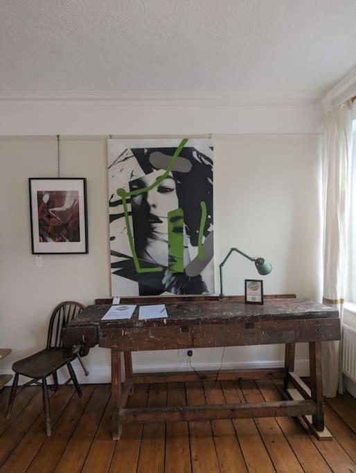 Glenroy Arts Gallery Meets Living Space Cardiff Ngoại thất bức ảnh