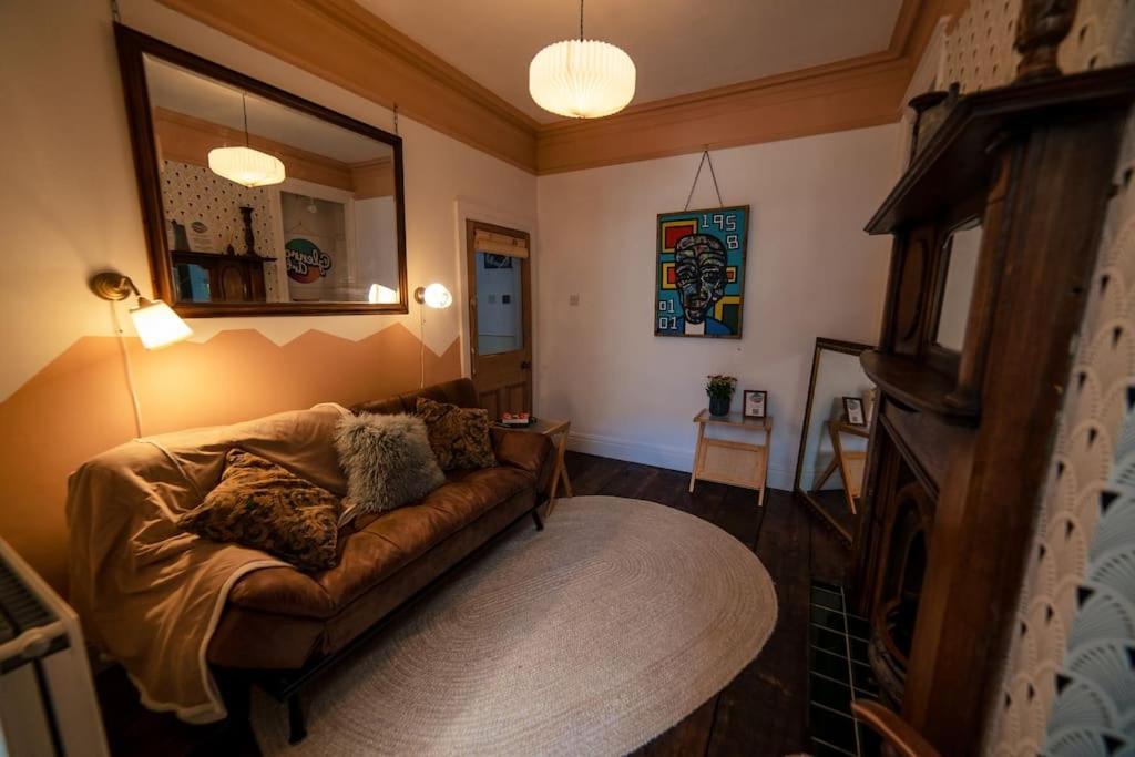Glenroy Arts Gallery Meets Living Space Cardiff Ngoại thất bức ảnh